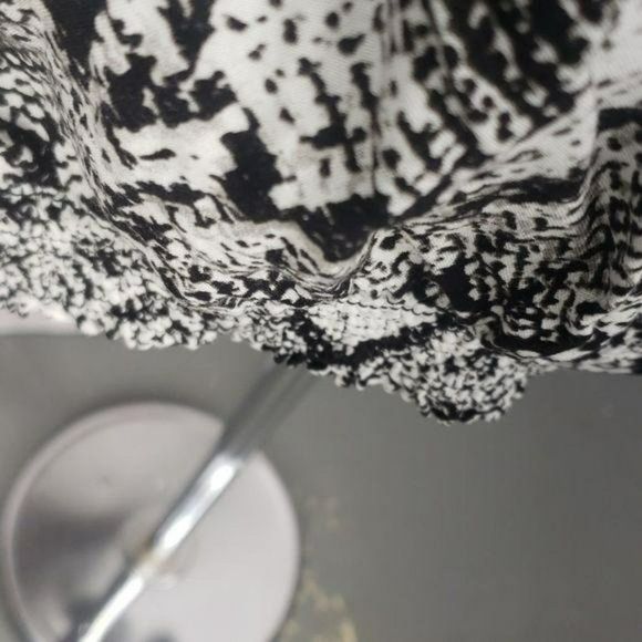 Unique Spectrum Black Snakeskin Plus Size 2x scoop neck‎ animal print Top Blouse - Picture 6 of 8